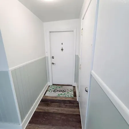Charlies By The Bay Unit 4 Apartment